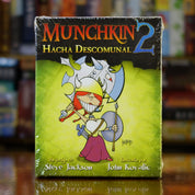 Portada de la expansión 'Munchkin: Expansión de Orcos' disponible en Mana House - Expansión, Humor, Fantasía, Cartas, Fiesta. 
Munchkin 2: Unnatural Axe