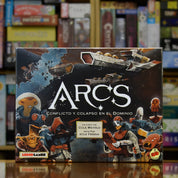 Portada del juego Arcs disponible en Mana House – Juego de estrategia de ciencia ficción, Control galáctico, Conflicto espacial, Arte ilustrado único, De 2 a 4 jugadores.