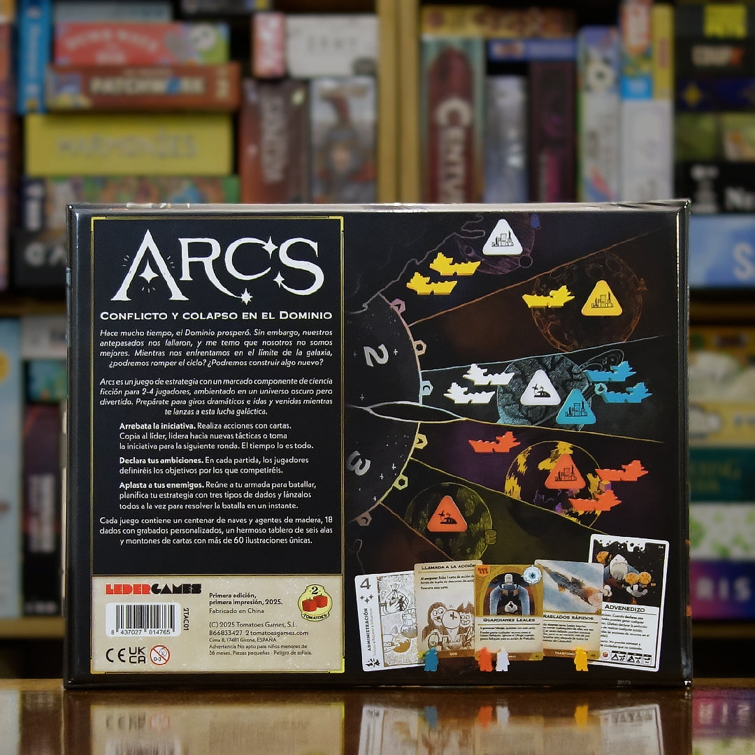 Trasera del juego Arcs disponible en Mana House – Juego estratégico competitivo, Cartas de acción multiuso, Declaración de ambiciones, Combate con dados personalizados, Flotas y agentes de madera, Alta rejugabilidad.