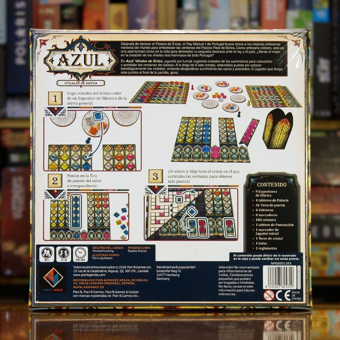 Trasera del juego 'Azul: Vitrales de Sintra' disponible en Mana House – Recolección de cristales, Colocación táctica, 6 rondas de juego, Puntos por vitrales completados, Segunda entrega de la serie Azul. Azul: Stained Glass of Sintra