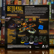 Trasera del juego 'Betrayal at House on the Hill – 3ª Edición' disponible en Mana House – 50 historias únicas, Exploración y traición, Ideal para grupos, Suspenso creciente, Iniciación accesible al horror lúdico. Traición En La Casa De La Colina