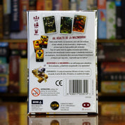 Trasera del juego 'Bienvenido a la Mazmorra' (versión IELLO) disponible en Mana House – Juego de 2 a 4 jugadores con mecánica de apuesta y eliminación de equipo. Rondas de tensión y decisiones arriesgadas en cada partida. Welcome to The Dungeon
