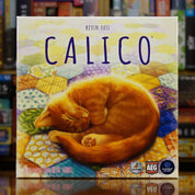Portada del juego 'Calico' disponible en Mana House – Juego de patrones y colores, Competencia por la colcha más acogedora, Gatos adorables, Mecánica de colocación de losetas, Estilo colorido y detallado.