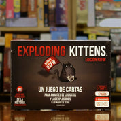 Portada del juego de mesa 'Exploding Kittens: Edición NSFW' disponible en Mana House - Humor. Animales, Cartas, Humor.