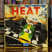 Portada del juego de mesa 'Heat: Pedal to the Metal' disponible en Mana House - Carreras, Estrategia, Gestión de Mano, Competencia, Automovilismo.