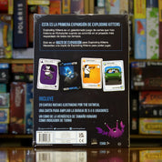 Trasera de la expansión 'Imploding Kittens' para 'Exploding Kittens' disponible en Mana House - Nuevas Cartas, Gatito Implosivo, Cono de la Vergüenza, Mayor Cantidad de Jugadores. Gatitos Explosivos