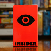 Portada del juego de mesa 'Insider' disponible en Mana House - Misterio. Bluffing, Deducción, Misterio.
