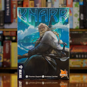 Portada del juego 'Knarr' disponible en Mana House – Juego de estrategia, Vikingos exploradores, Tripulación y comercio, Ilustraciones estilizadas, Aventura marítima.