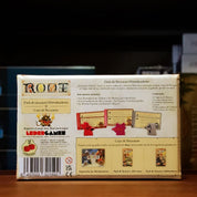 Trasera de la expansión 'Root: Pack de Secuaces Merodeadores y Caja de Secuaces' disponible en Mana House – Tres conjuntos de secuaces, Nuevas opciones tácticas, Habilidades especiales, Mayor interacción en el mapa, Requiere juego base Root. Root: Marauder Hirelings Pack & Hireling Box