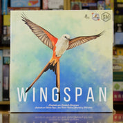 Portada del juego Wingspan disponible en Mana House – Juego competitivo de creación de motores, Aves reales ilustradas, Diseño de Elizabeth Hargrave, Ganador Kennerspiel 2019, Componentes premium.